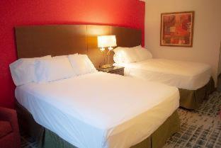 Отель Baymont By Wyndham Ferndale/Royal Oak Номер фото